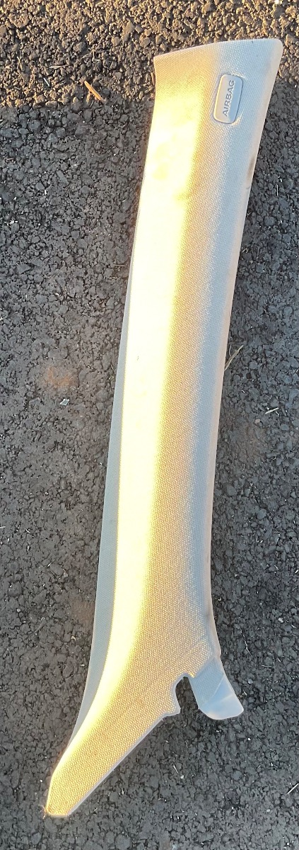Q3 RIGHT A PILLAR TRIM