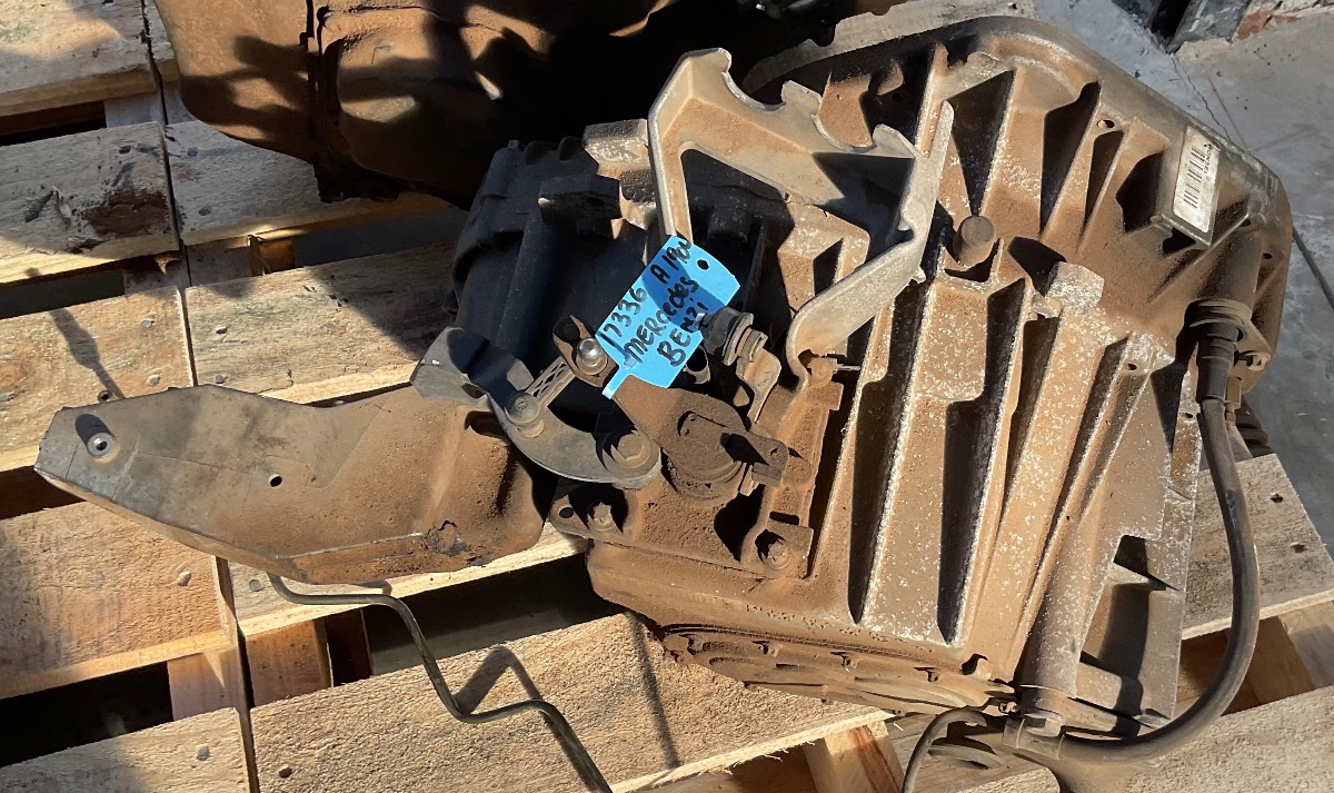 A 190L ELEGANCE MANUAL GEARBOX