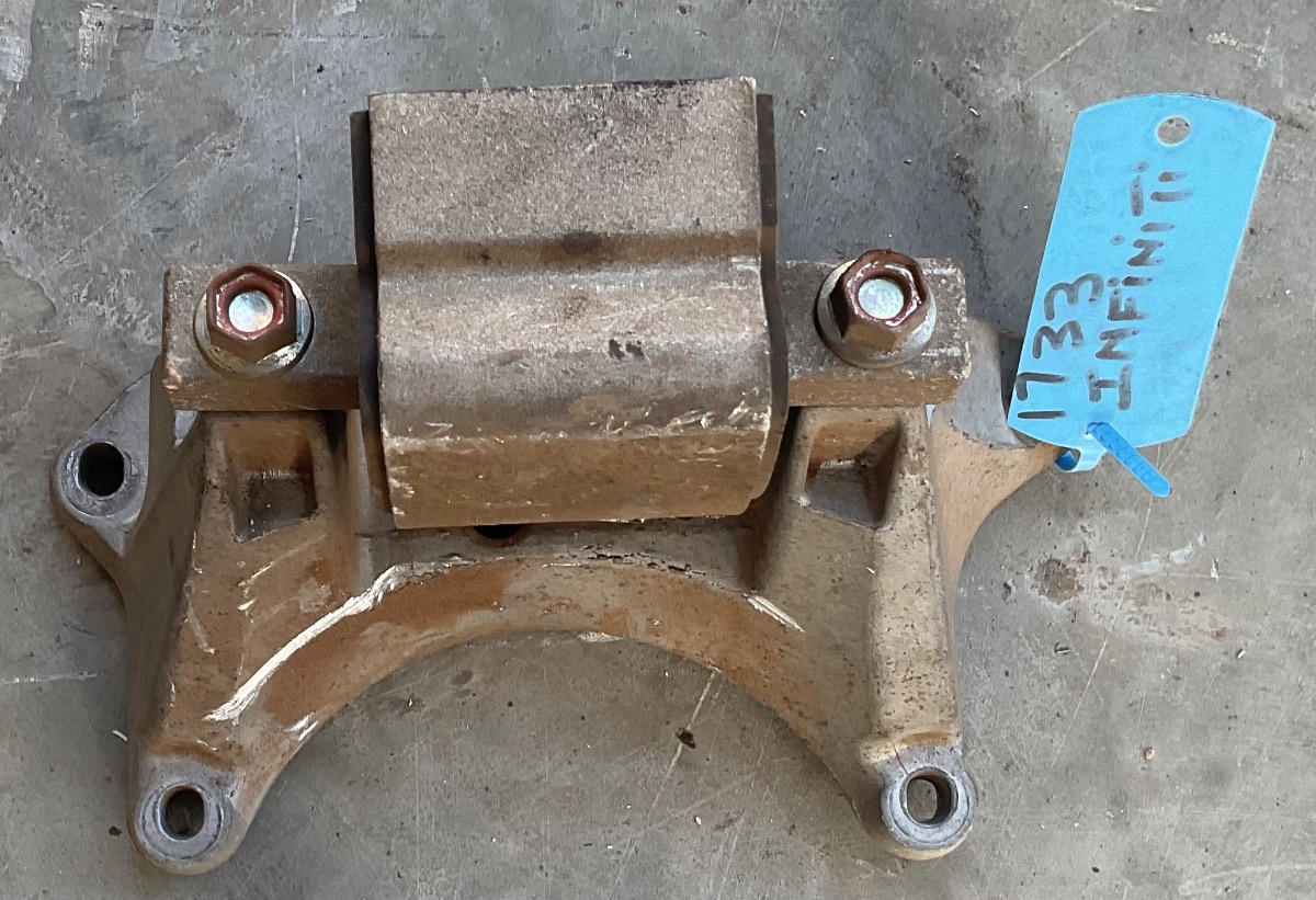 Q50 2.0 PREMIUM A/T REAR ENGINE MOUNTING