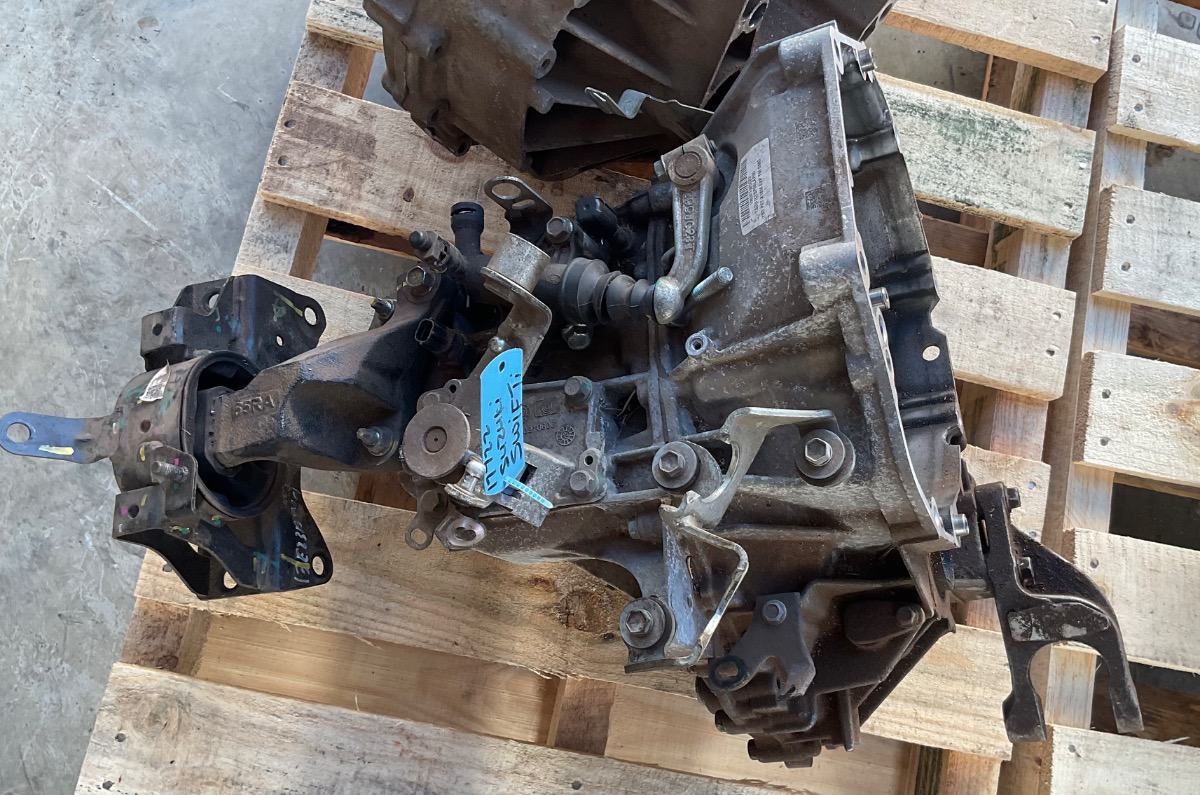 SWIFT 1.2 GL MANUAL GEARBOX
