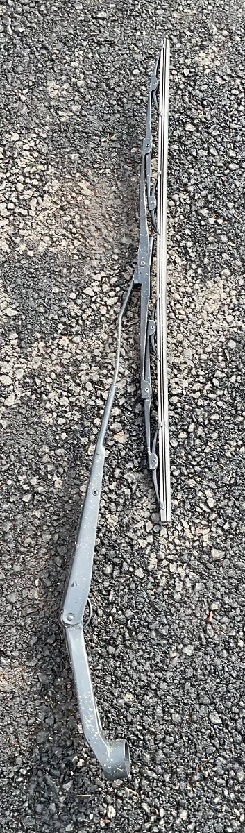 URBAN CRUISER LEFT FRONT WIPER ARM