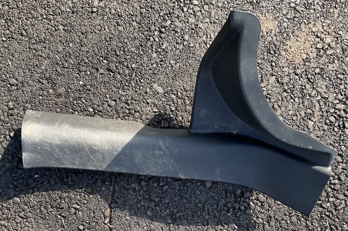 URBAN CRUISER LEFT REAR INNER TRIM