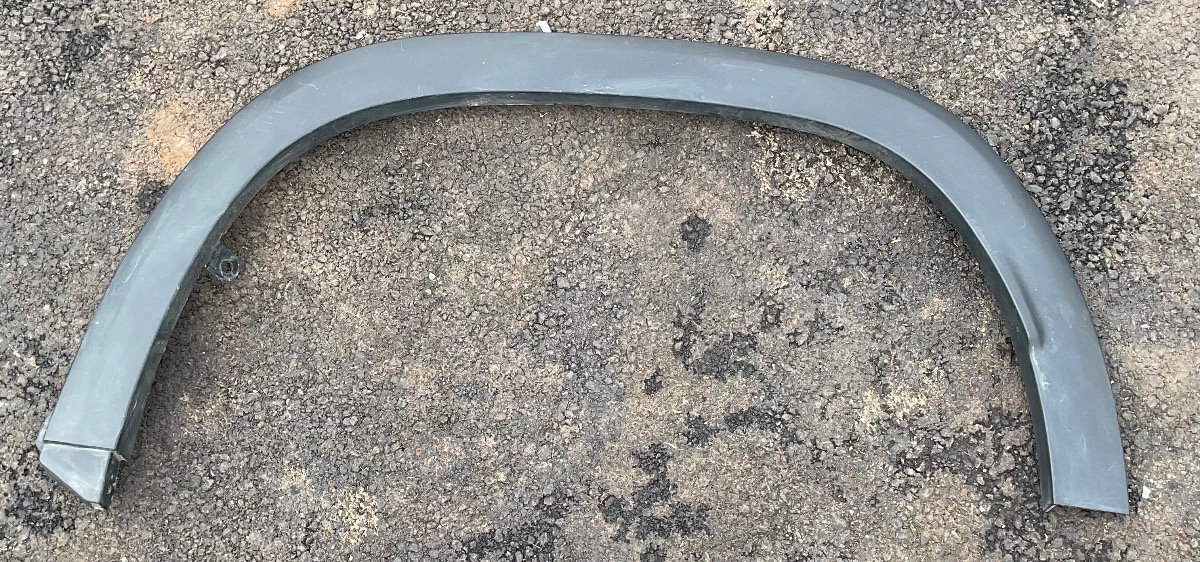 URBAN CRUISER LEFT REAR FENDER TRIM