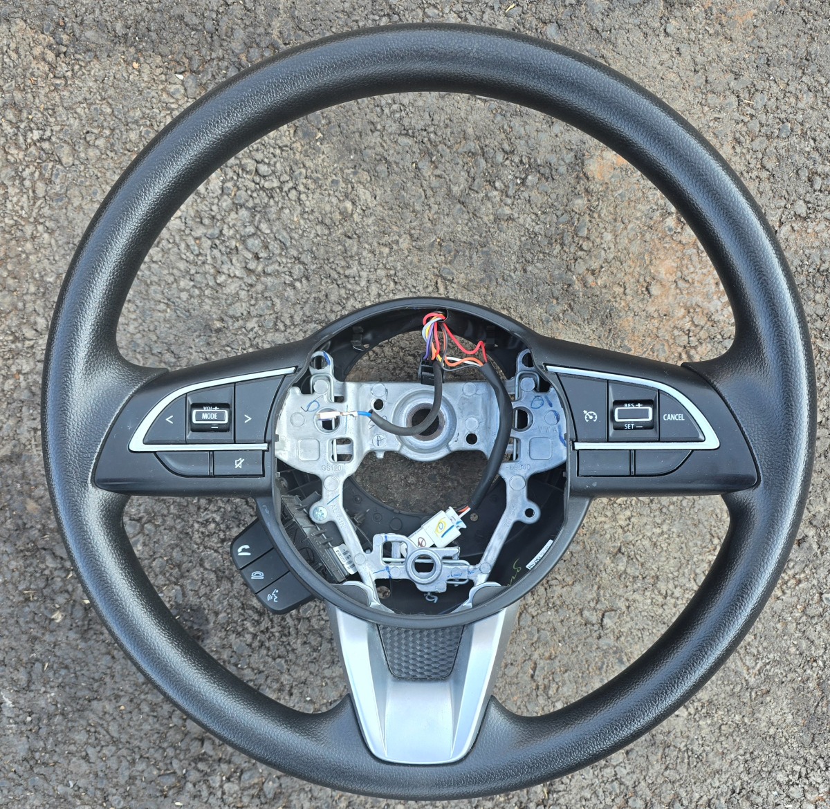 URBAN CRUISER STEERING WHEEL