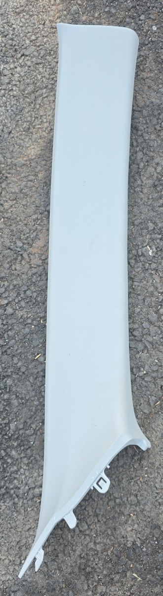URBAN CRUISER RIGHT A-PILLAR TRIM