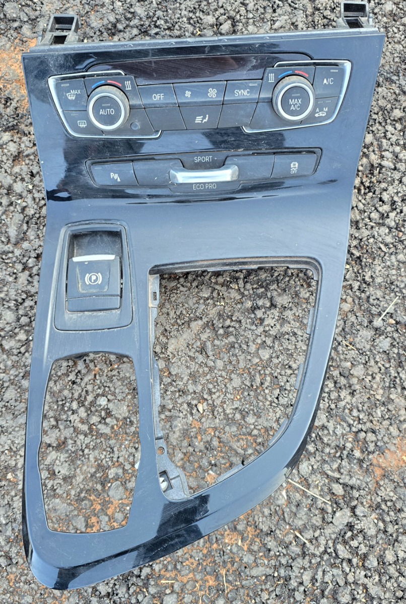 F45 CENTRE CONSOLE TRIM