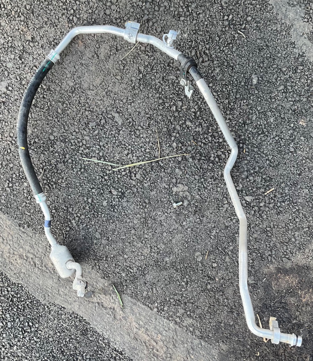 URBAN CRUISER AIR CON PIPE