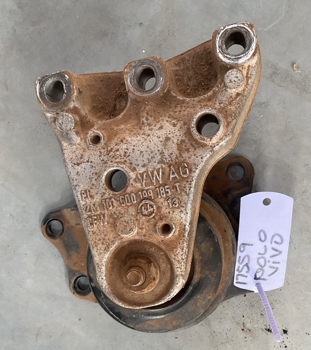 POLO VIVO GP 1.6 ENGINE MOUNTING