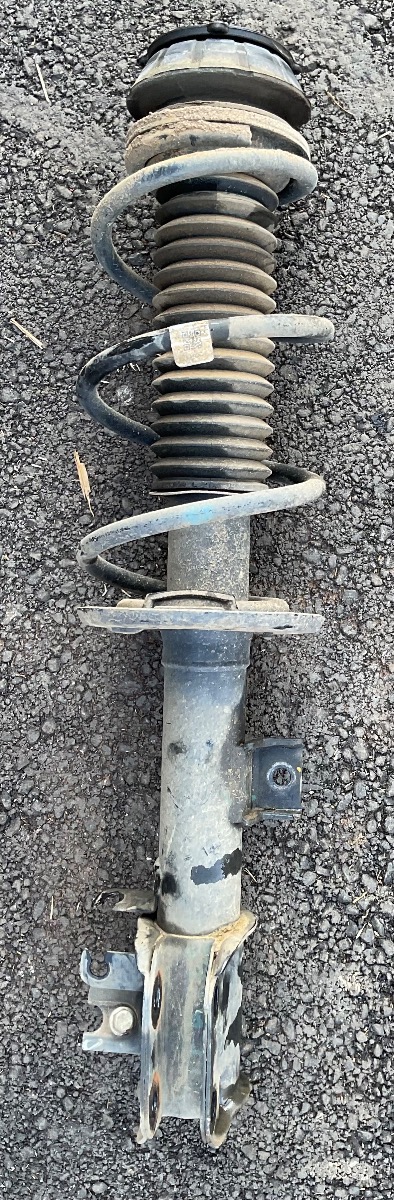 URBAN CRUISER LEFT FRONT SHOCK