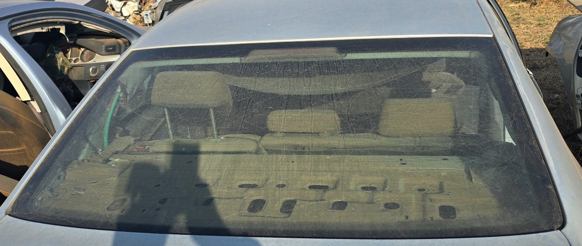 PASSAT REAR WINDSCREEN