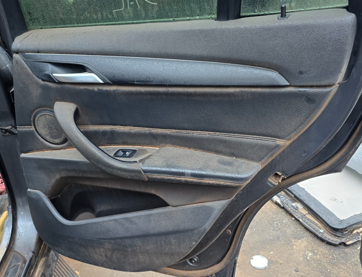 F48 X1 DOOR PANEL RIGHT REAR