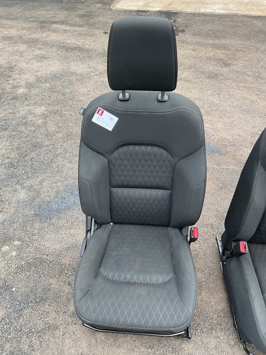 URBAN CRUISER RIGHT FRONT SEAT + AIRBAG