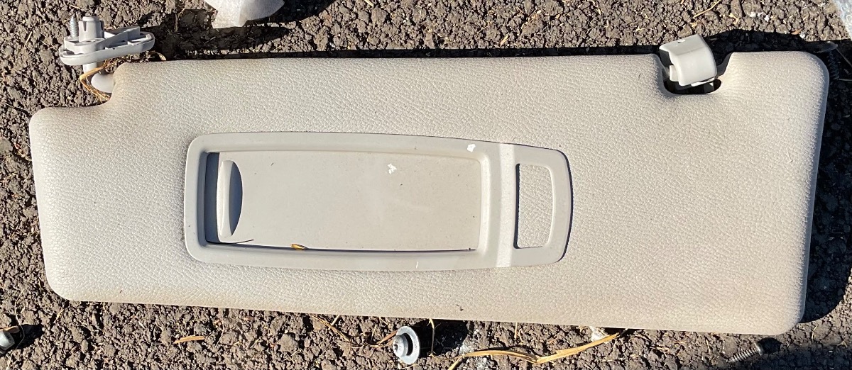 X5 X DRIVE 30D A/T LEFT SUN VISOR