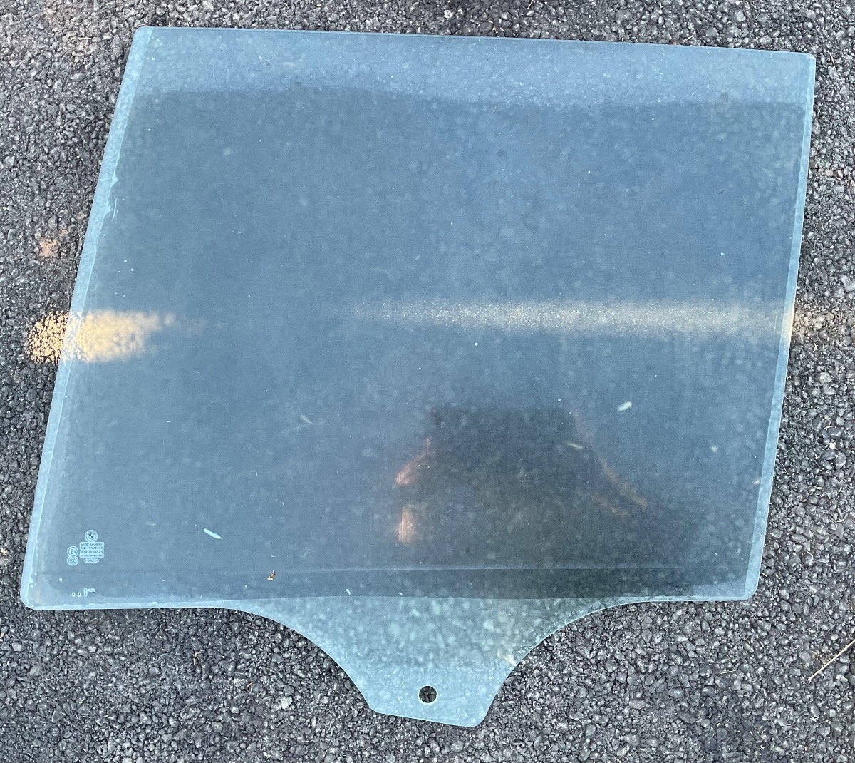X5 X DRIVE 30D A/T LEFT REAR DOOR GLASS