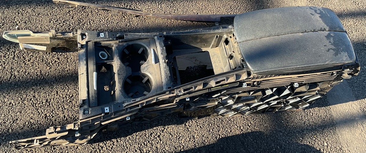 X5 X DRIVE 30D A/T CENTER CONSOLE