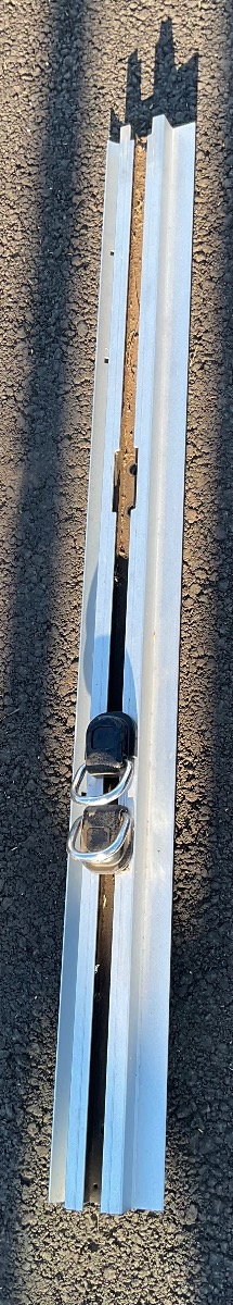 X5 X DRIVE 30D A/T LASHING RAIL RIGHT