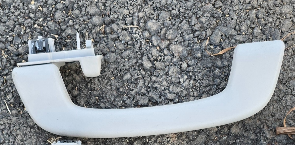 F45 REAR ROOF GRAB HANDLE