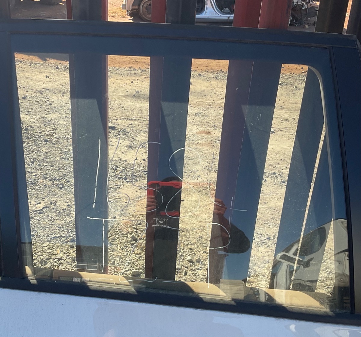 X5 X DRIVE 30D A/T RIGHT REAR DOOR GLASS