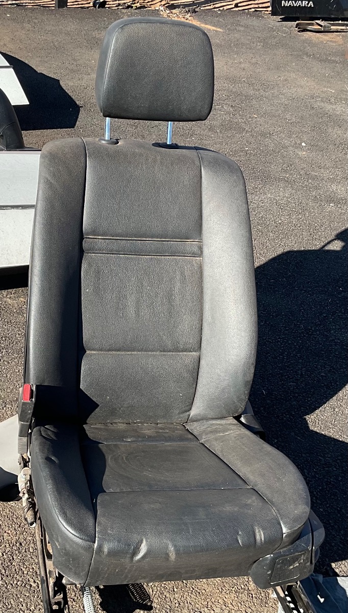 X5 X DRIVE 30D LEFT FRONT SEAT