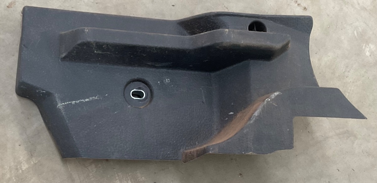 Golf 7 Floor Support Right