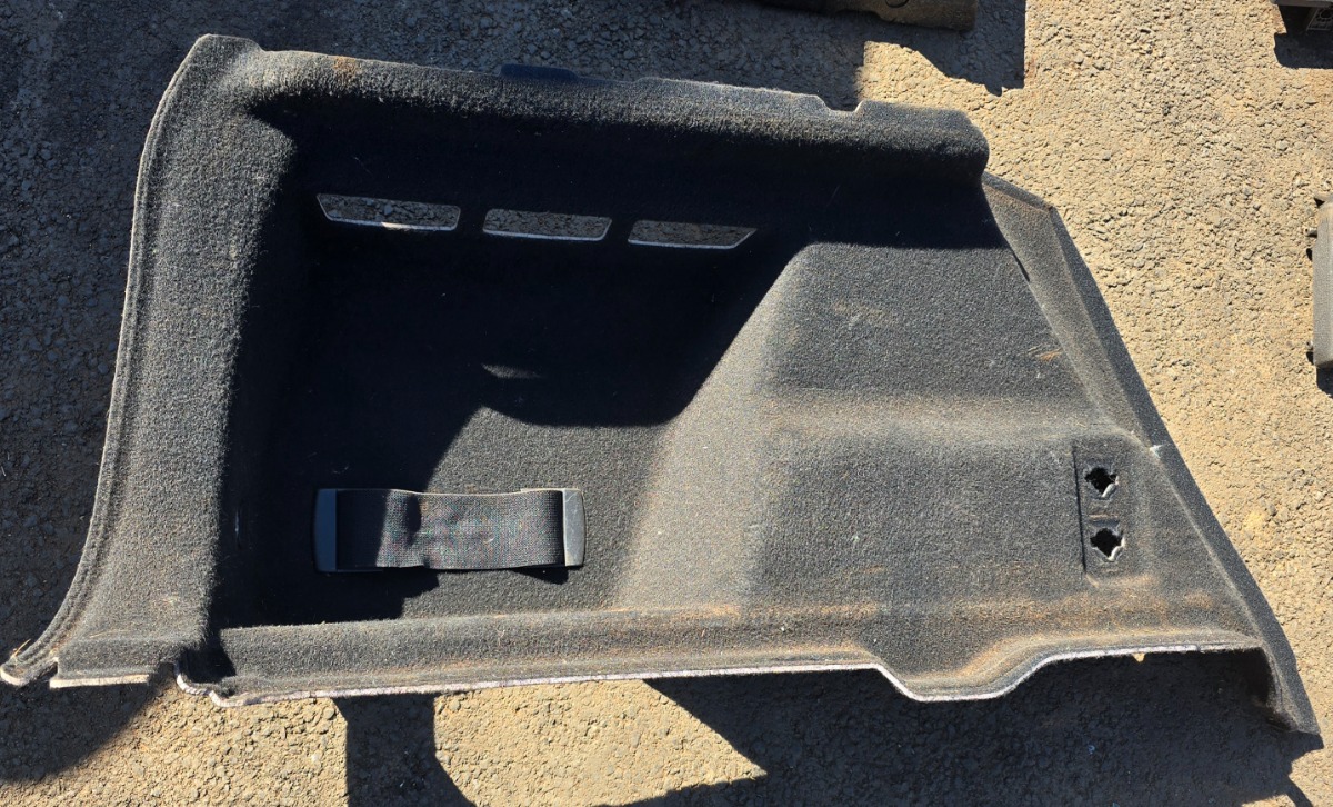 F48 X1 LEFT REAR BOOT PANEL