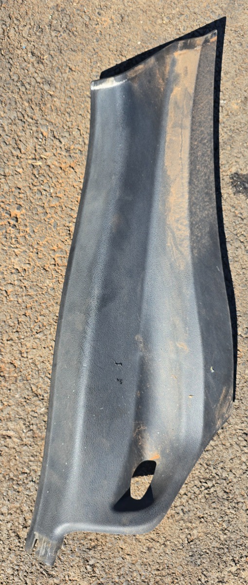 X1 F48 RIGHT REAR INNER FENDER TRIM