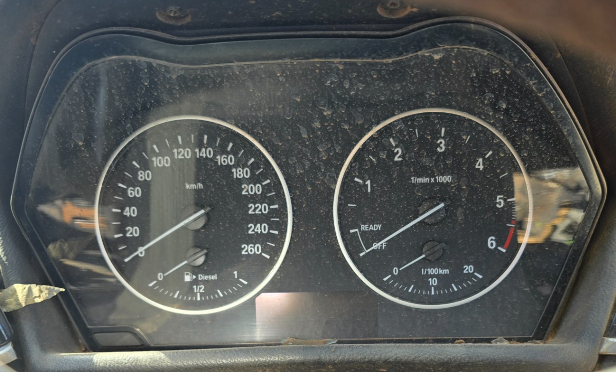 F48 X1 SPEEDO CLUSTER