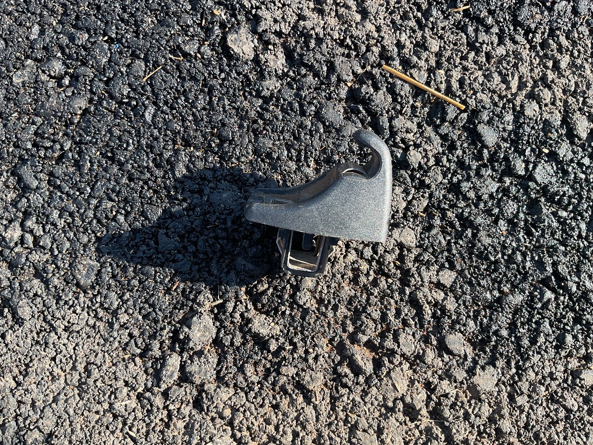 G20 SUN VISOR CLIP