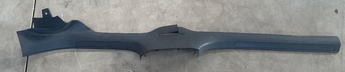 GOLF 7 RIGHT INNER SILL TRIM