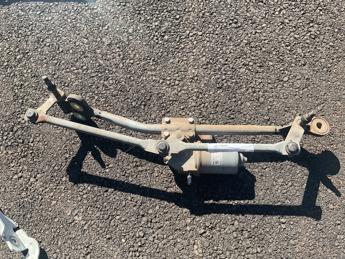 X5 X DRIVE 30D A/T FRONT WIPER MOTOR AND LINKS