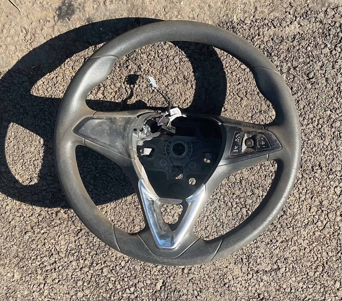 CORSA STEERING WHEEL