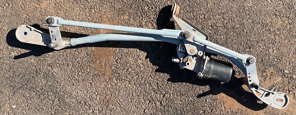 G20 WINDSCREEN WIPER LINKS ANDMOTOR
