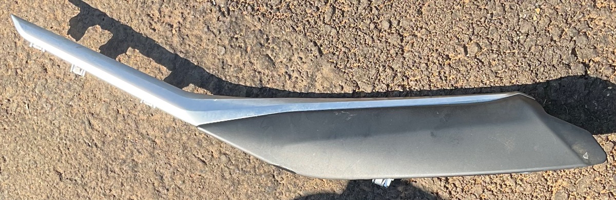 G20 CONSOLE TRIM RIGHT