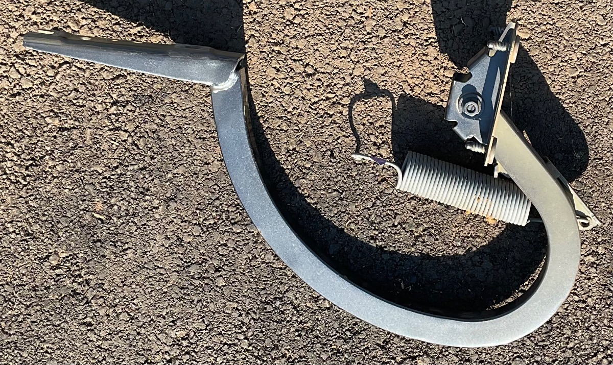 G20 RIGHT REAR BOOTLID HINGE