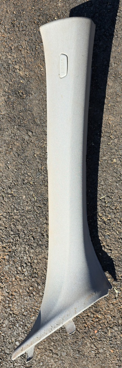 F48 X1 RIGHT A-PILLAR TRIM