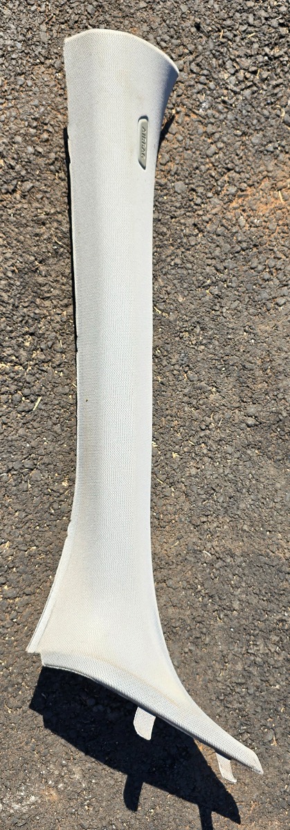 F48 X1 LEFT A-PILLAR TRIM