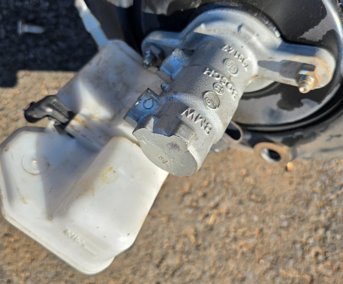 F48 X1 Brake Master Cylinder