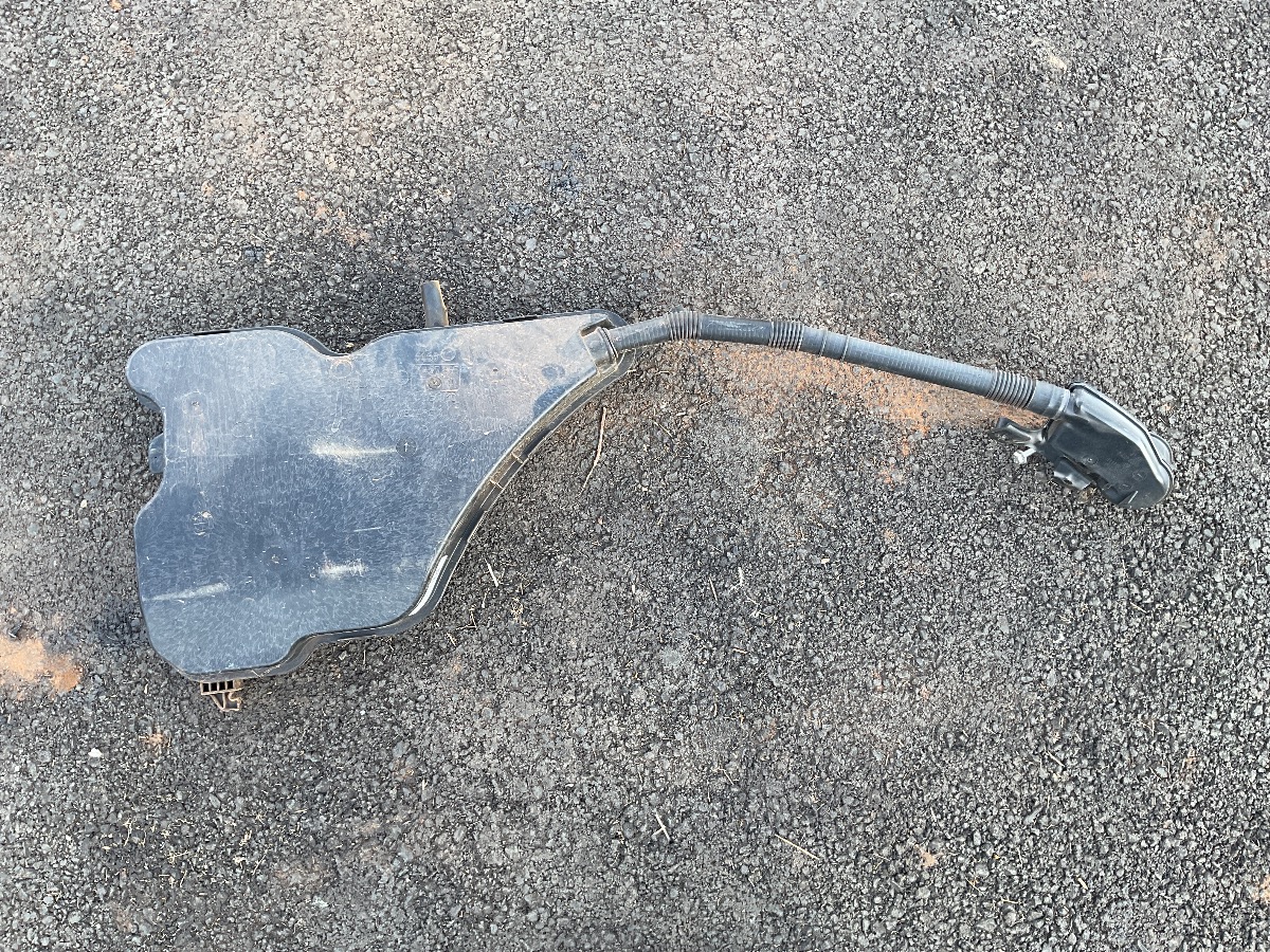 G20 WINDSCREEN WASHER BOTTLE