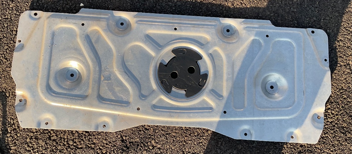 G20 Engine bay encapsulation, rear