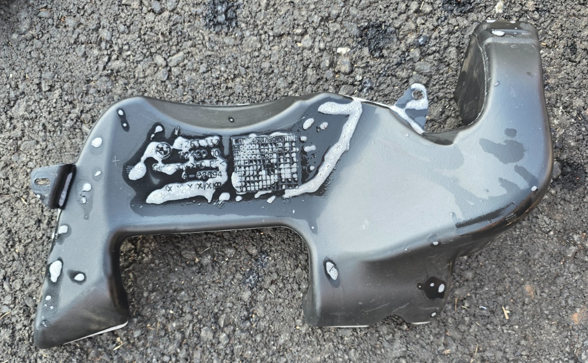 F48 X1 RIGHT DASH AIR DUCT