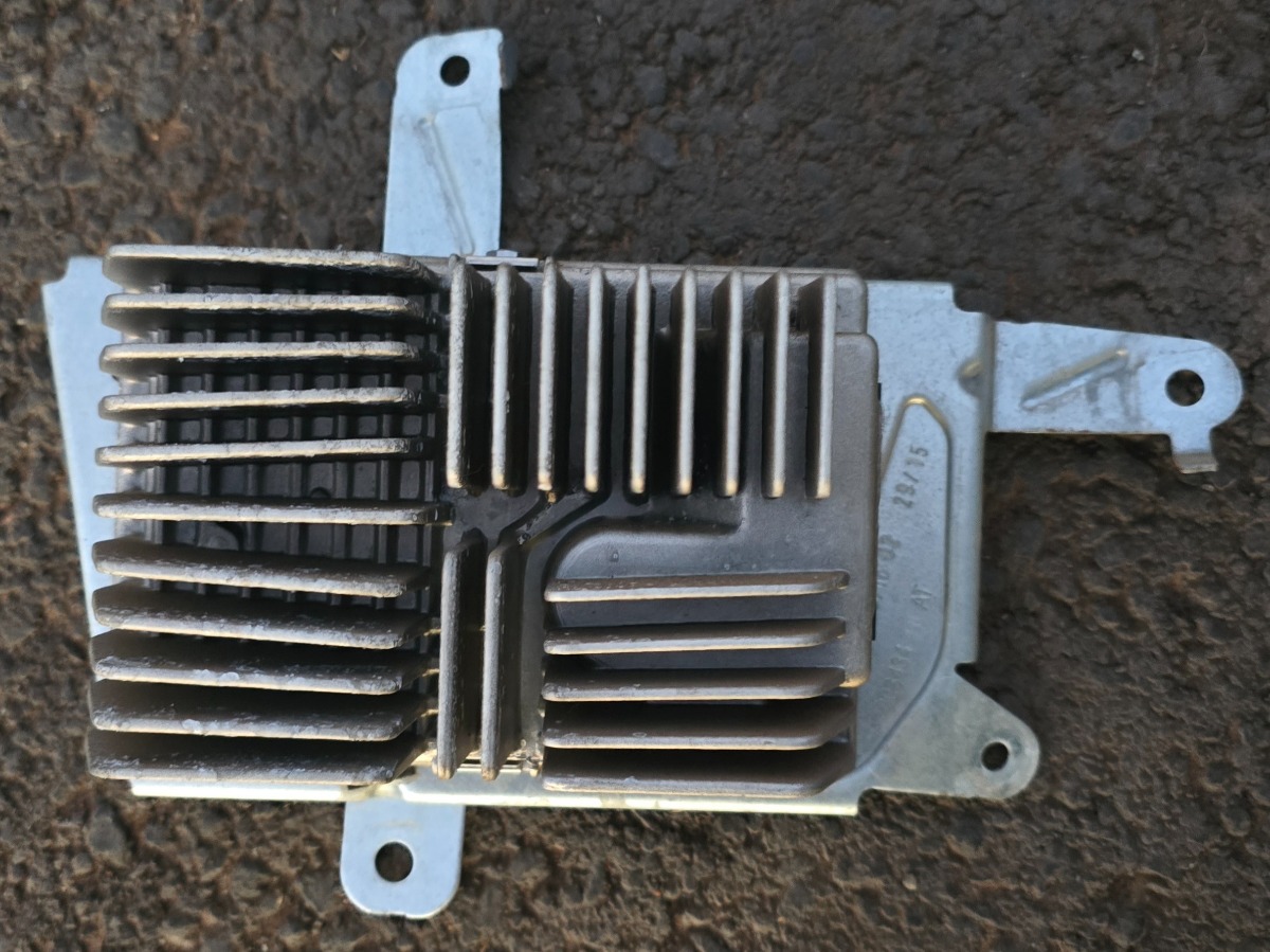 F48 X1 AMPLIFIER
