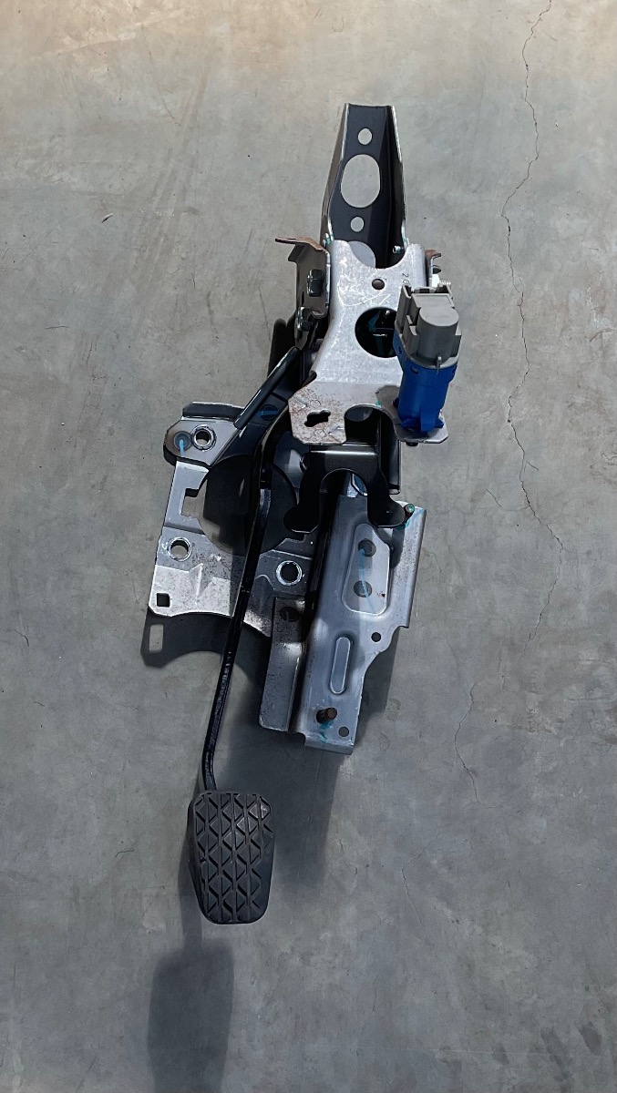 FIGO CLUTCH PEDAL ASSY