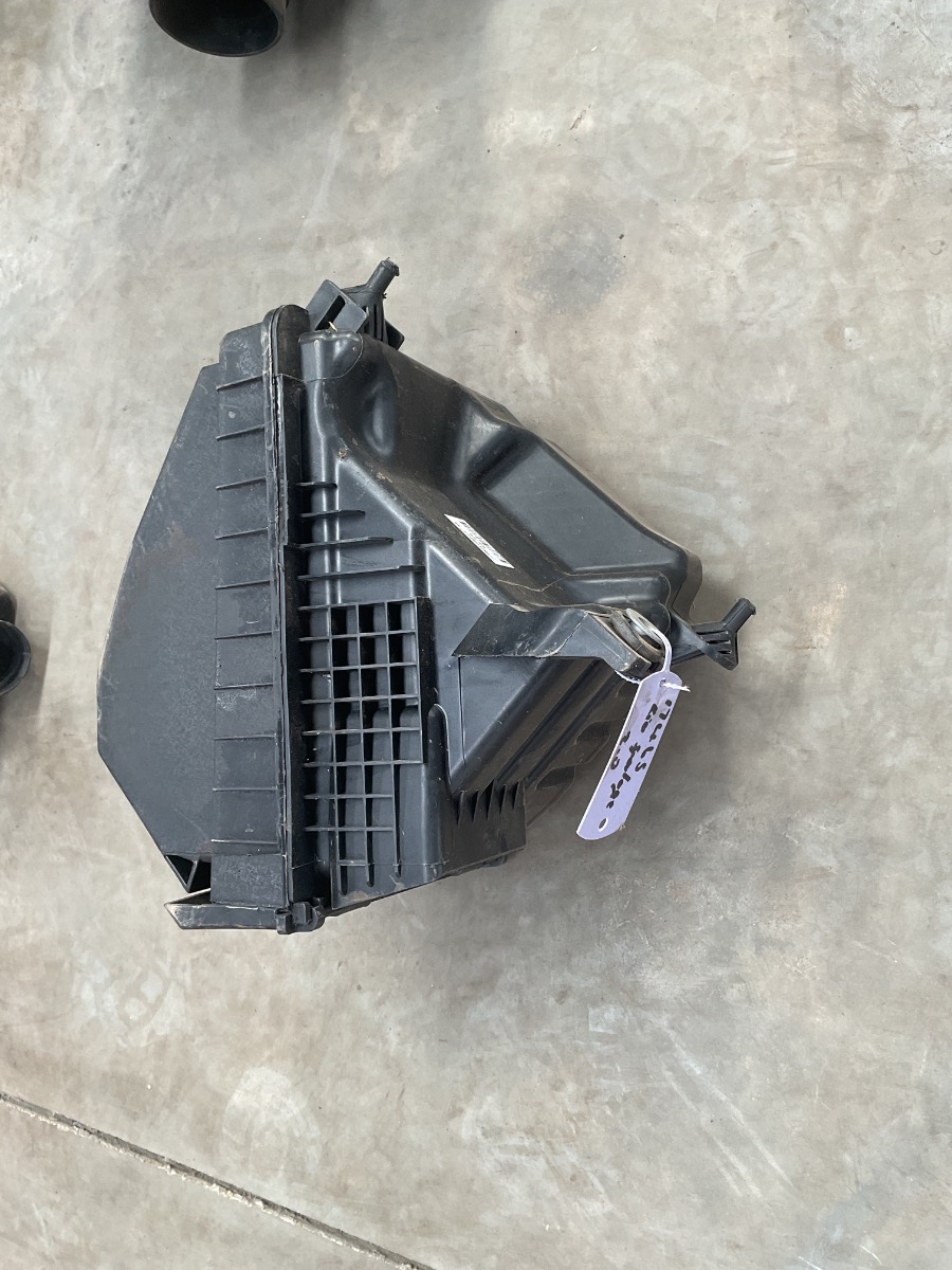 SPORTAGE 2.0 AIR FILTER HOUSING