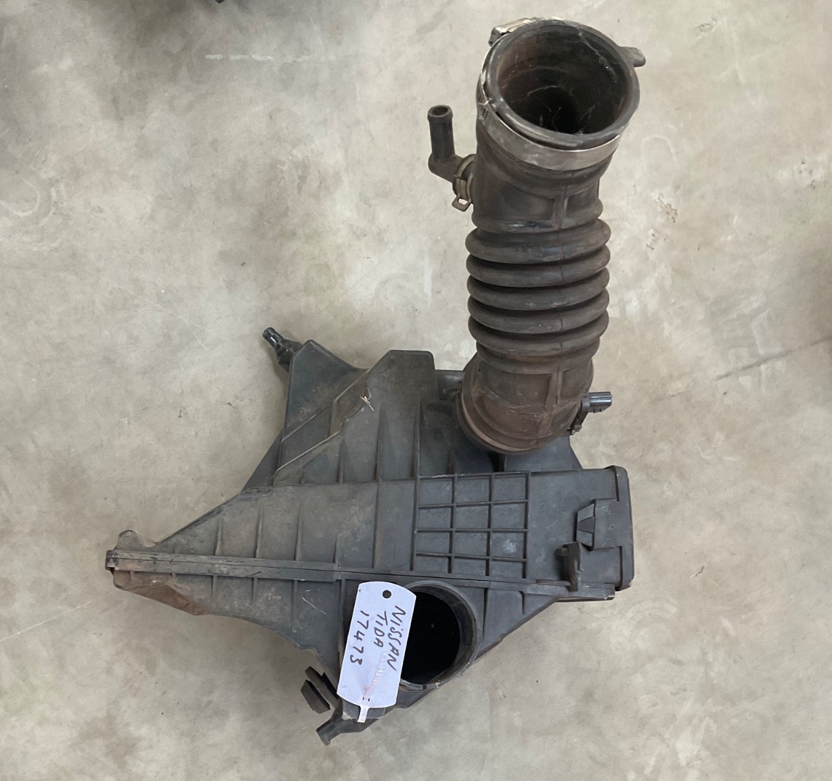 TIIDA AIR FILTER HOUSING