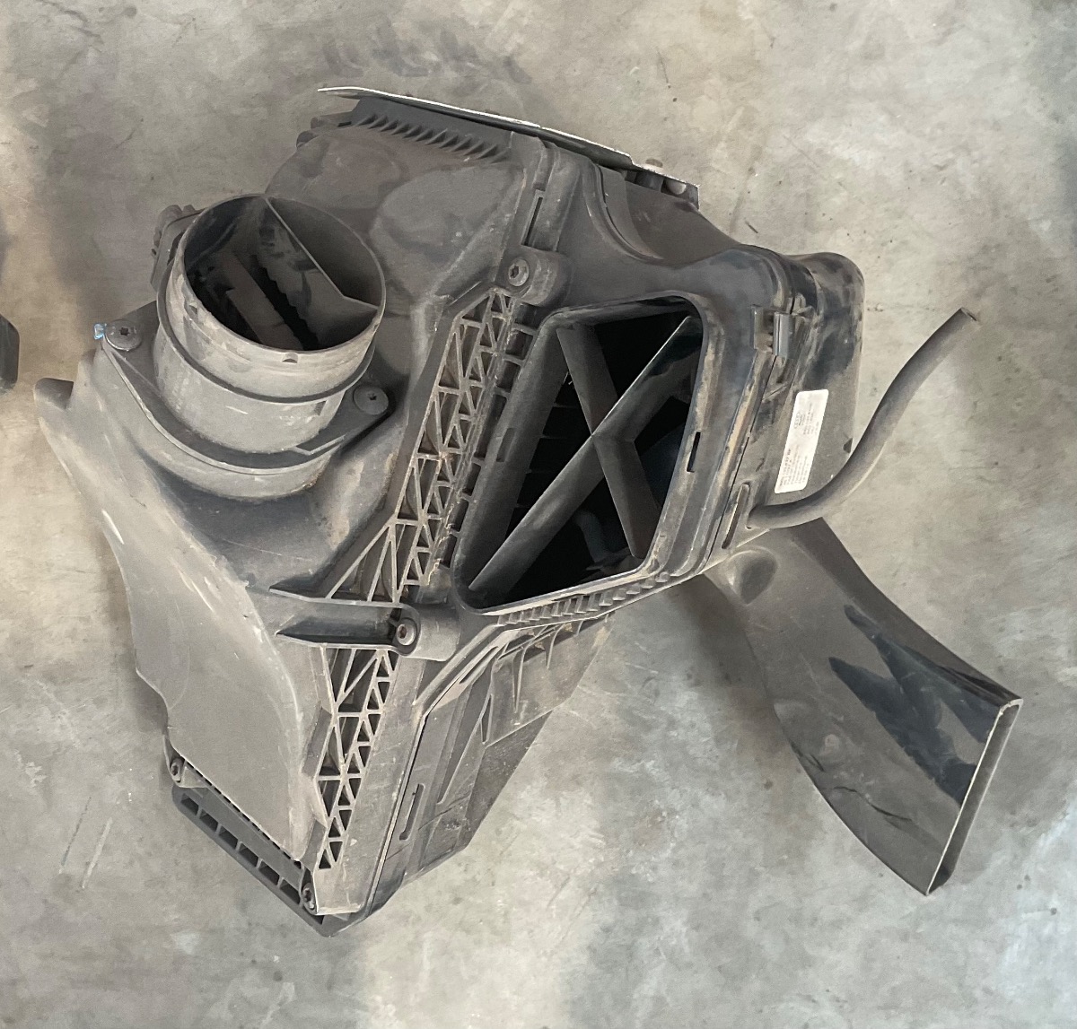 A5 AIR FILTER HOUSING