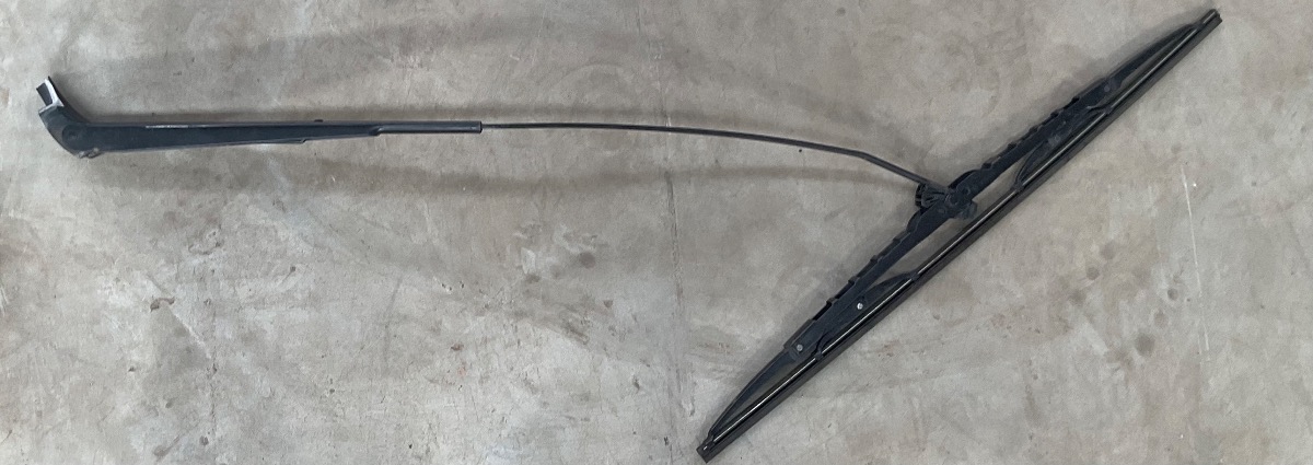 POLO VIVO LEFT FRONT WIPER ARM