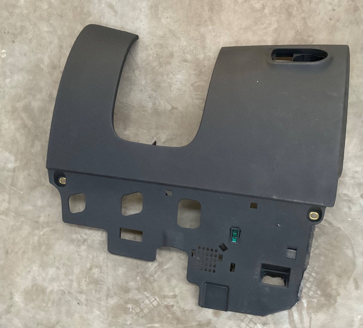 TT LOWER STEERING COVER