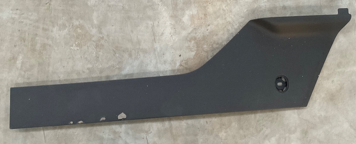 TT CENTRE CONSOLE TRIM RIGHT