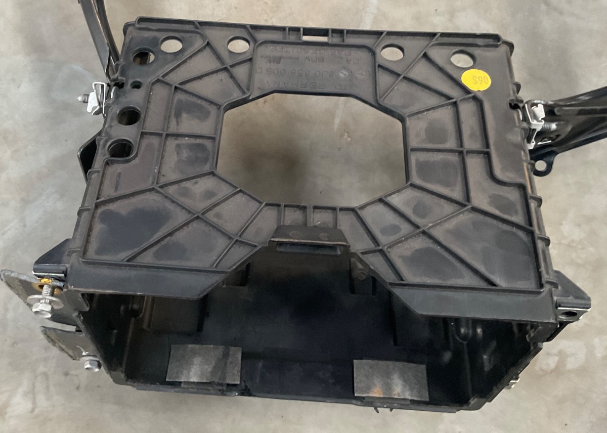 TT RADIO DASH MOUNT BRACKET