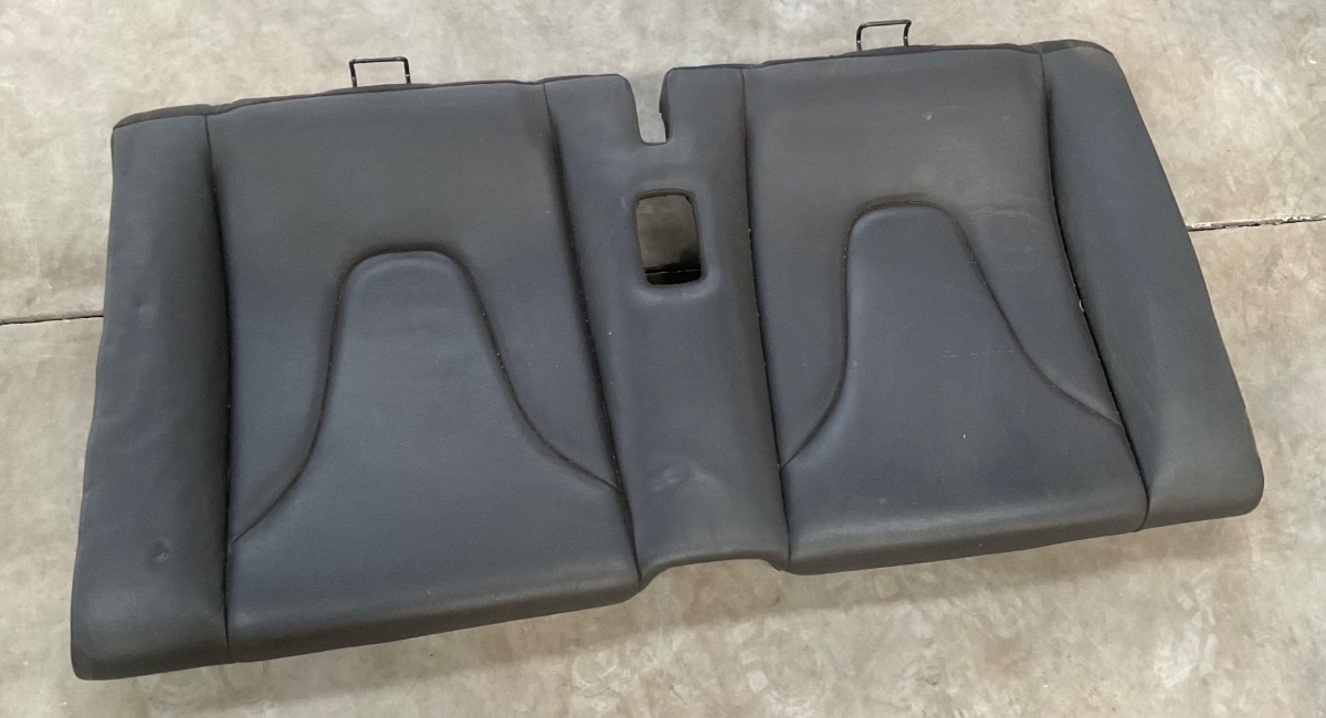 TT REAR LOWER SEAT
